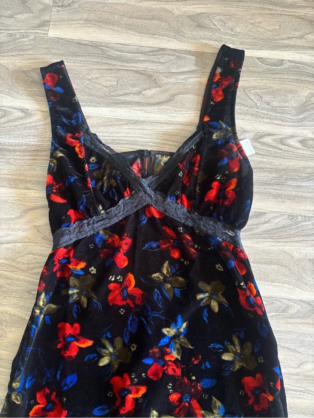 Nasty Gal Black Velvet Maxi Dress with Red and Blue Floral Print - Picture 4 of 9